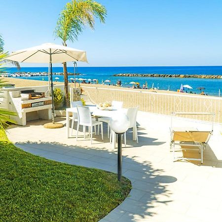 Villa Di Lusso Sul Mare A Diamante - Villa Ventre 贝尔韦代雷 外观 照片