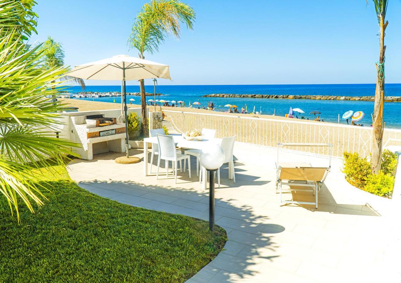 Villa Di Lusso Sul Mare A Diamante - Villa Ventre 贝尔韦代雷 外观 照片