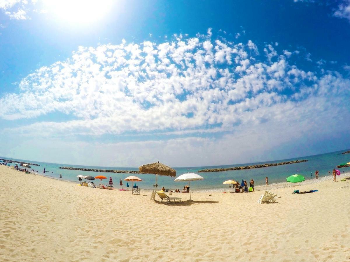 Villa Di Lusso Sul Mare A Diamante - Villa Ventre 贝尔韦代雷 外观 照片