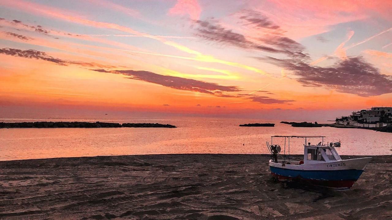 Villa Di Lusso Sul Mare A Diamante - Villa Ventre 贝尔韦代雷 外观 照片